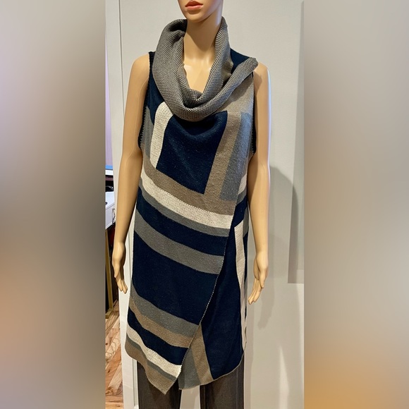 Striped Vest Sweater with Cowl Neck and 2 Buttons. - Picture 2 of 5